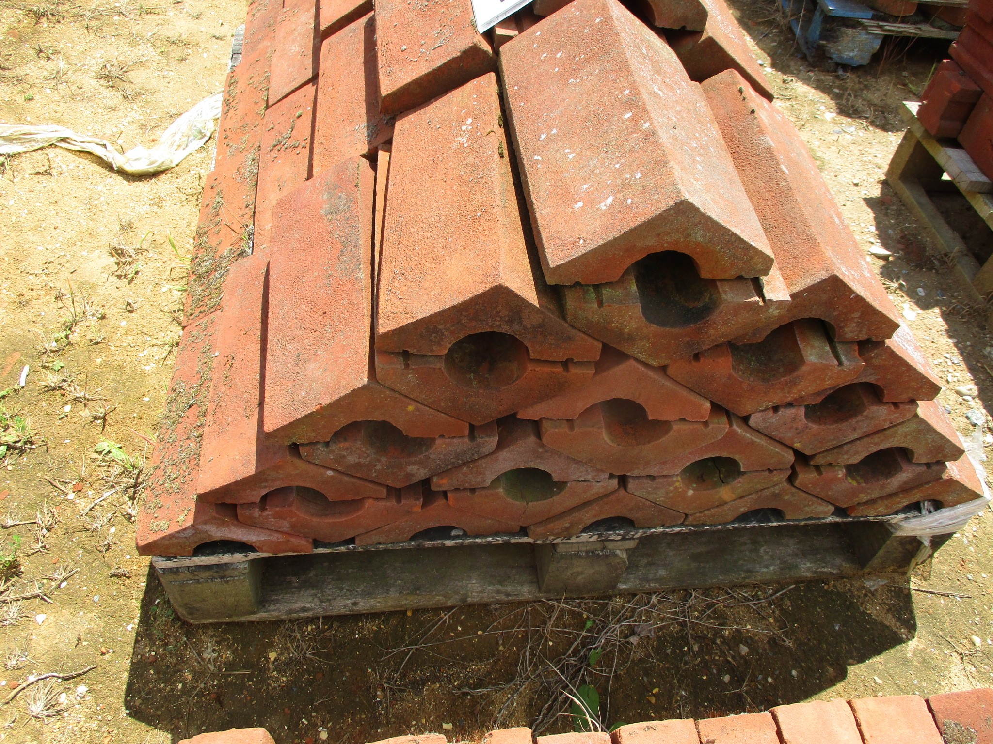 Triangular RED brick copings - many sizes available