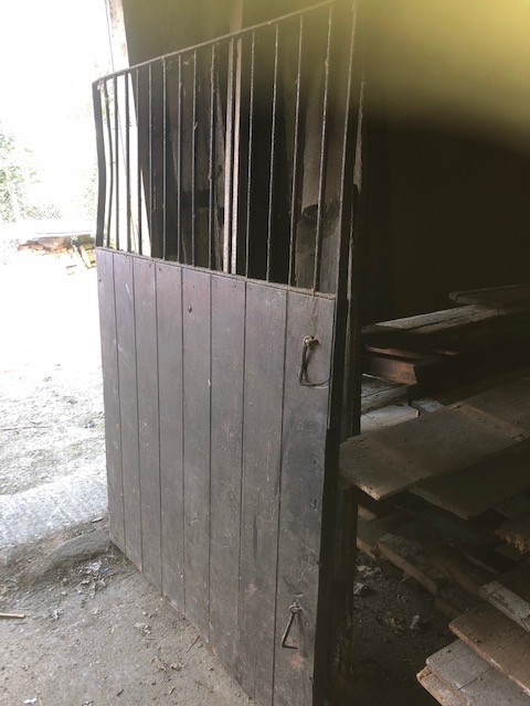 Stable stall door wood with iron top