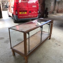 Shop counter - Oak and glass - display case