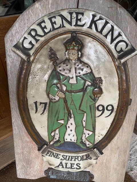 Green King decorative ceramic panel