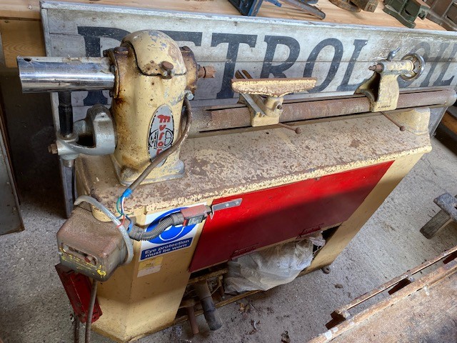 Wood lathe