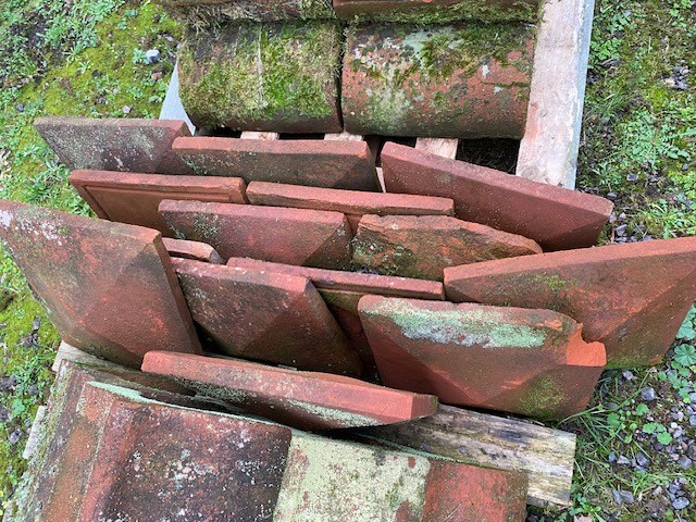 Pier cappings - Suffolk Red brick , assorted sizes.