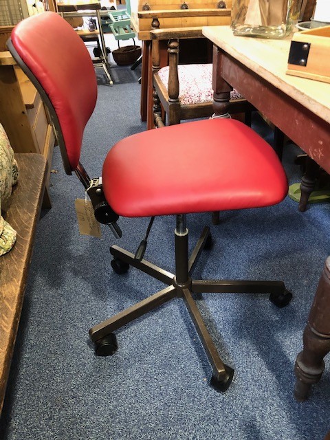 Chair - secretary/office/operator wheeled red leather