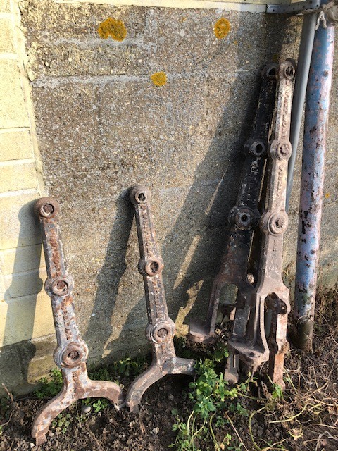 Railway bridge barrier posts