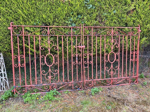 Gates - red strapwork driveway gates 9ft x 54inches