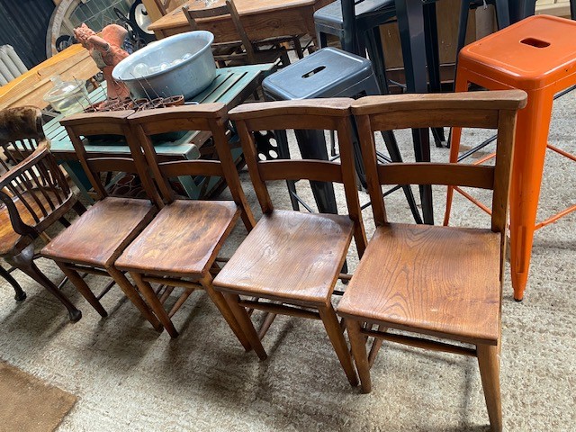 chairs - set 4 chapel chairs