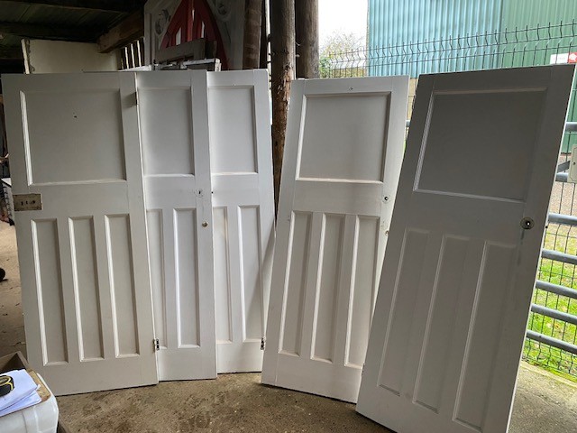 Set 5 x 30's 4-panel doors - in paint.