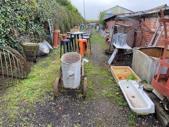 Garden features always in stocks