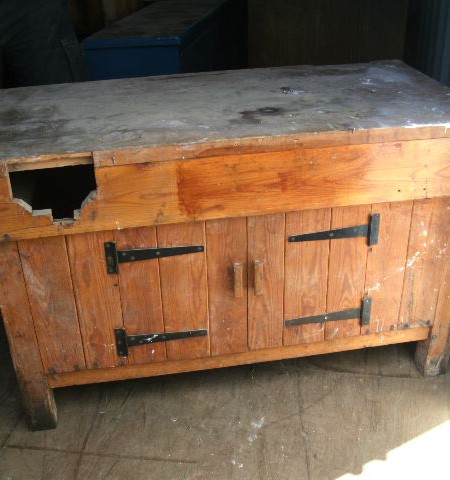 workbench for refurbishment